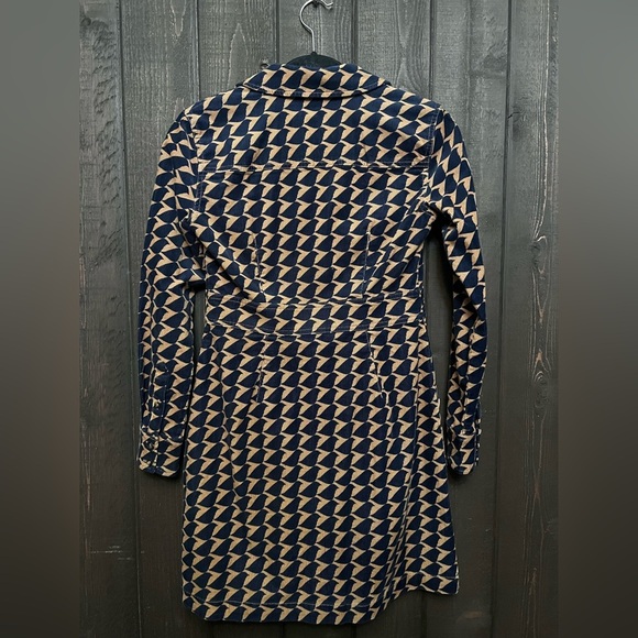 Boden Corduroy Dress Size 4P Knee Length Bird Print Navy/Tan Whimsical Artsy EUC - Picture 3 of 8